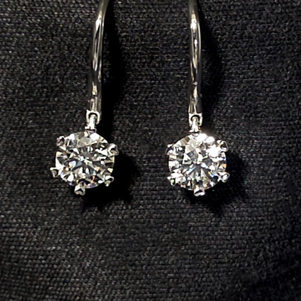 實驗室圓鑽耳環(特價商品)1克拉D.vs1 